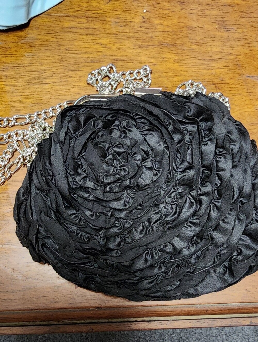 White House Black Market Rose Clutch - Picture 1 of 3
